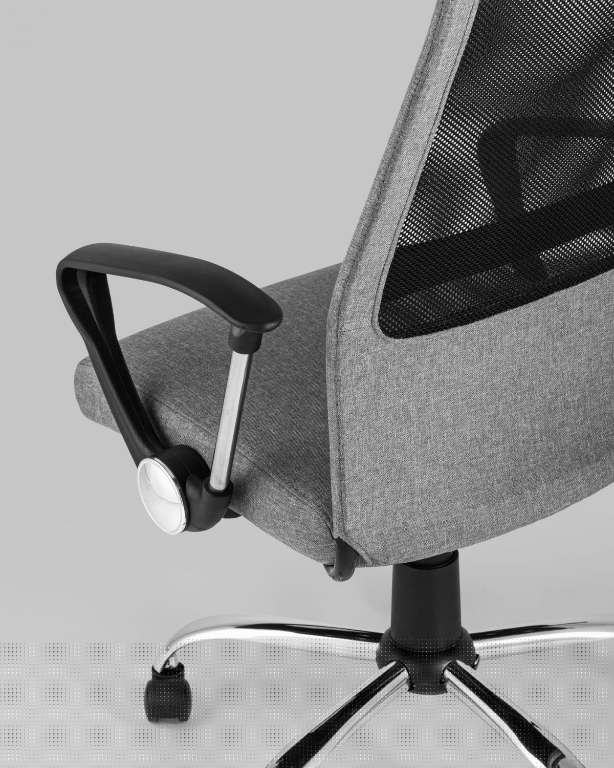 Компьютерное кресло TopChairs Bonus офисное серое в обивке из текстиля и сетки, механизм качания Top Gun | фото 7